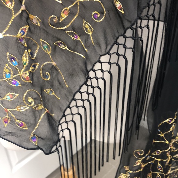 100% silk shawl - Picture 3 of 5